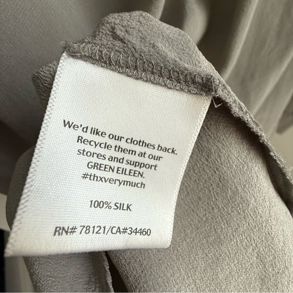 SALE‼️Elegant Silk Eileen Fisher Gray Blouse - Picture 7 of 7